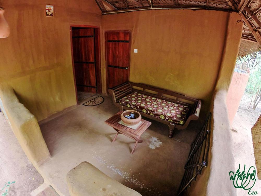 Hotel Yala Beddegama Eco à Kataragama Extérieur photo
