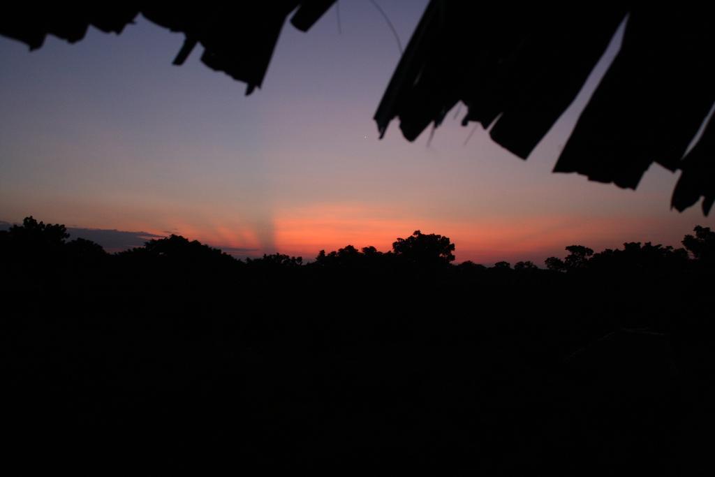 Hotel Yala Beddegama Eco à Kataragama Extérieur photo